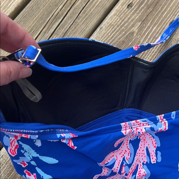 Lilly Pulitzer Flamenco swimsuit - Picture 4 of 11